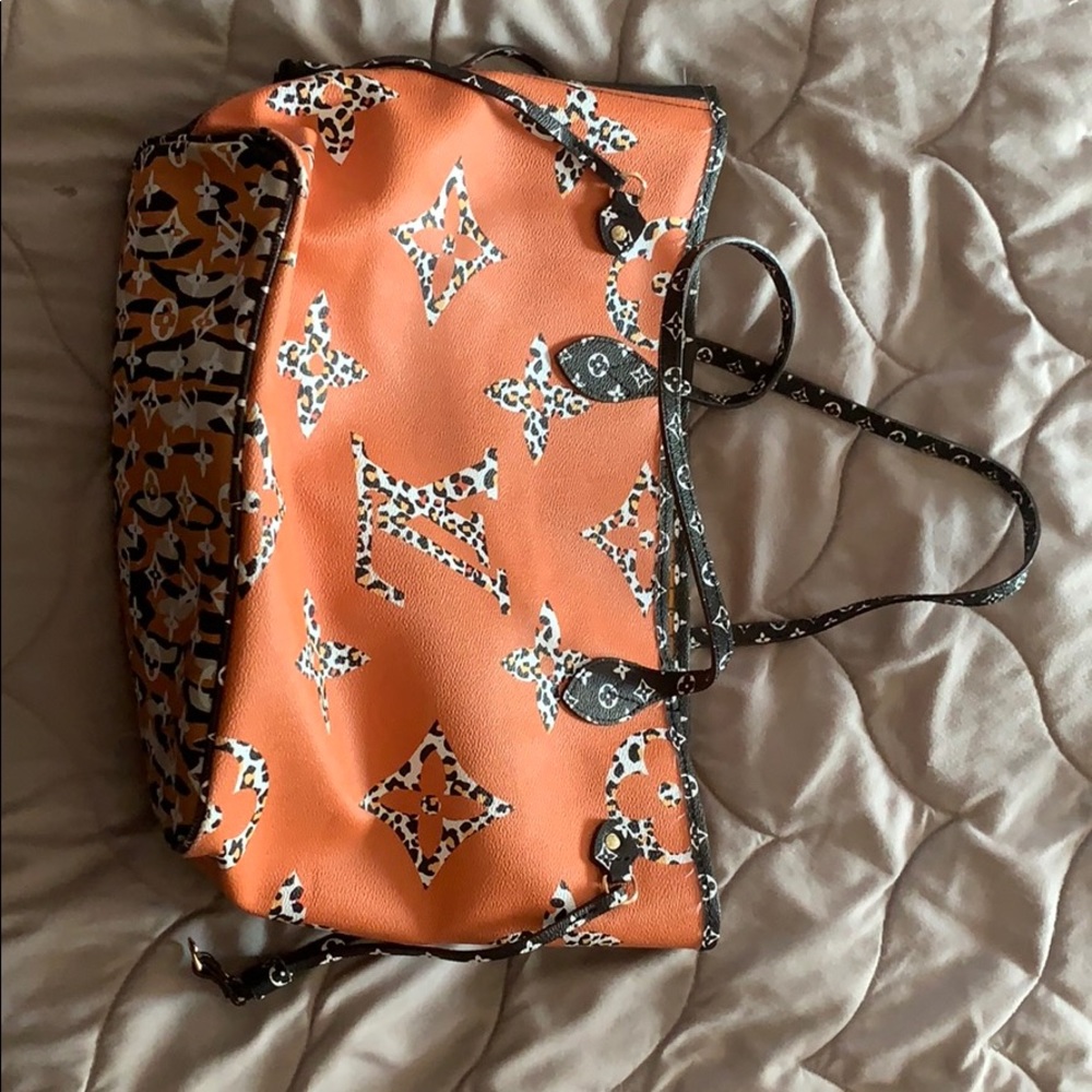 LV tote bag